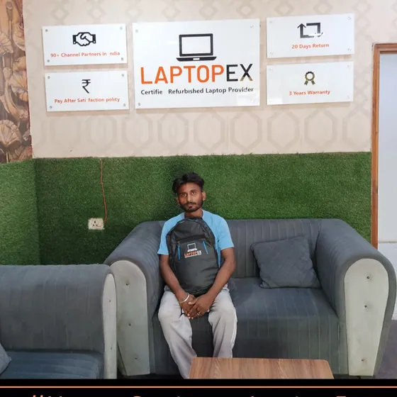 Aehmad from Barelliy with refurbished 5420 laptop from LaptopEx