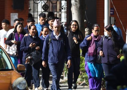 संघीय सरकारमा १७ मन्त्रालय बनाइने, सरकारी जागिरमा २५ प्रतिशत नयाँ भित्र्याइने