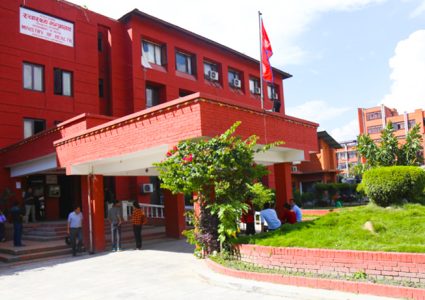 सरकारी र निजी अस्पतालको अनुगमन सुरु