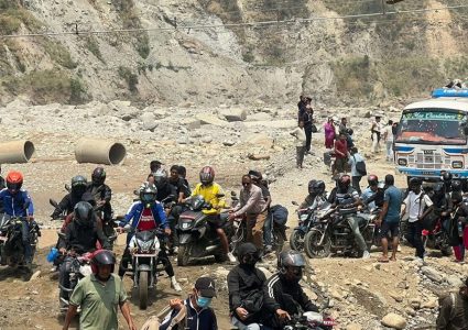 अवरुद्ध बीपी राजमार्ग खुलाउन समय लाग्ने