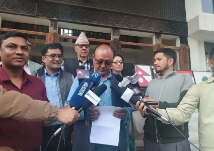कांग्रेसले माग्यो पूर्णबहादुर खड्कासँग ७ दिनभित्र स्पष्टीकरण
