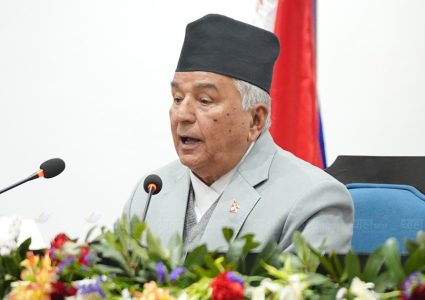 राष्ट्रपतिले आज अध्यादेशबारे संविधानविद्हरुसँग परामर्श गर्दै
