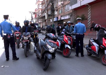 ट्राफिक प्रहरीद्वारा चैत मसान्तसम्म २६ करोड बढी राजस्व सङ्कलन