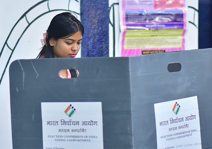 भारत पश्चिम बंगालका २८५ केन्द्रमा पुन : मतदान गराउने निर्णय