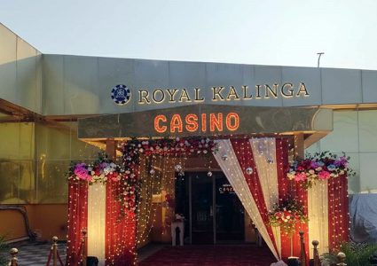 क्यासिनोमा जुवा खेलिरहेका १९ नेपाली पक्राउ