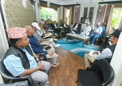 सुरु भयो गुण्डुमा एमाले सचिवालय बैठक