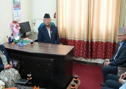विपक्षी दलहरूले सांसदलाई स्वकीय सचिवको सुविधा नमाग्ने