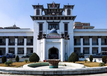 निर्वाचनसम्बन्धी कानुनको मस्यौदामा दलहरूसँग परामर्श, विदेशबाट मतदान र ‘नो भोट’बारे&hellip;