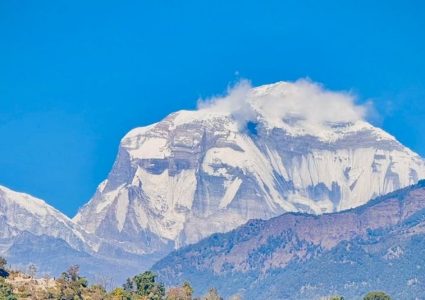 धवलागिरिमा मानव स्पर्श ६६ वर्ष, सात सय जनाभन्दा बढीद्वारा आरोहण