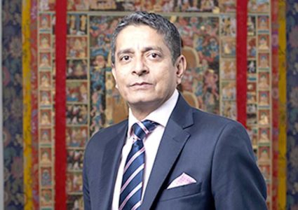 इन्भेष्टमेन्ट मेगा बैंकका सीईओ पाण्डे पक्राउ
