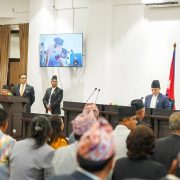 प्रधानमन्त्रीको राजीनामा माग्दै प्रतिनिधि सभामा हंगामा, बैठक १५ मिनेटका लागि स्थगित
