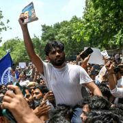 कक्रोच जनता पार्टीको प्रदर्शनमा सम्भावित झडप रोक्न ६ जना नियन्त्रणमा