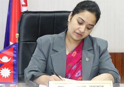 समस्याग्रस्त २३ सहकारीका सञ्चालकमाथि कडा निगरानी, लुकाइएको सम्पत्तिबारे सूचना दिन मन्त्री रावलको आह्वान
