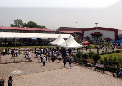 रास्वपा महाधिवेशन: भरतपुरमा प्रतिनिधि परिचयपत्र वितरण सुरु, नौ छुट्टाछुट्टै काउन्टरबाट वितरण गरिँदै