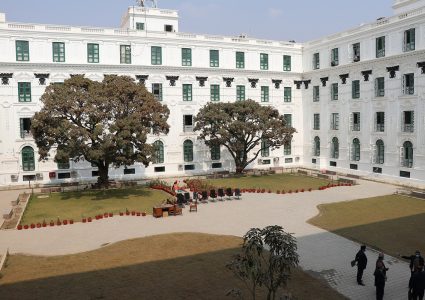 मन्त्रालय घटेर १८ कायम भएसँगै २३ सचिवको सरुवा र जिम्मेवारी हेरफेर