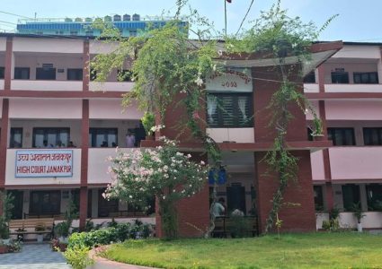 अतिरिक्त शुल्क लिने सामुदायिक विद्यालयका नाममा कारणदेखाउ आदेश