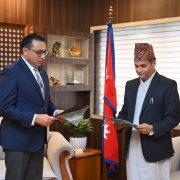 लगानीकर्ताको हितमा इमानदारीपूर्वक काम गर्न नवनियुक्त बोर्ड अध्यक्ष भट्टलाई अर्थमन्त्रीको निर्देशन