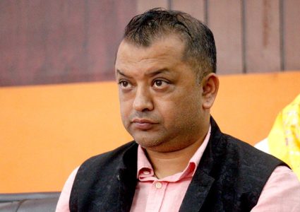 गुटबन्दीको चक्रव्यूहमा कांग्रेस: के गगन थापाले जोगाउलान् त डुब्न लागेको डुंगा?