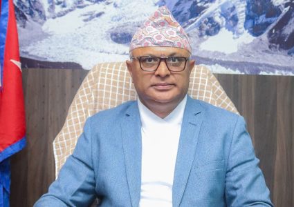 सातामा २ दिन बिदाको पुनर्विचार गर्दै कोशी सरकार, मुख्यमन्त्रीले मागे सुझाव
