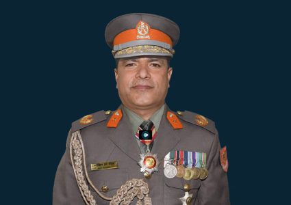सशस्त्र प्रहरीमा बढ्दो गुटबन्दी र क्षेत्रीयताको बहस: आइजीपी पौडेलमाथि गम्भीर&hellip;