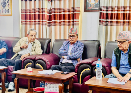 धुम्बाराहीमा राप्रपा केन्द्रीय कार्यसम्पादन समितिकाे बैठक