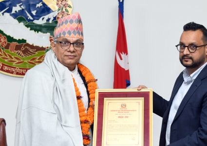 निवर्तमान मुख्यसचिव अर्यालको बिदाइ, नवनियुक्त कार्कीको स्वागत