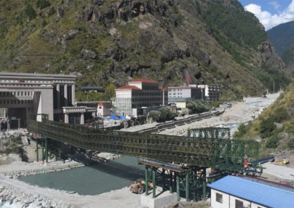 रसुवागढी नाकाको मितेरी पुल सञ्चालनमा, चीनबाट फेरि भित्रिन थाले सामान