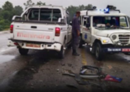 उपमेयर सवार गाडी र एम्बुलेन्स ठोक्किँदा आठजना घाइते