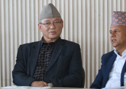 एमाले पार्टी पुनर्गठन कार्यदलको प्रतिवेदन लेखनको जिम्मा बादल र शंकरलाई