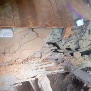 बैतडीमा घर भत्किँदा तीन जना घाइते