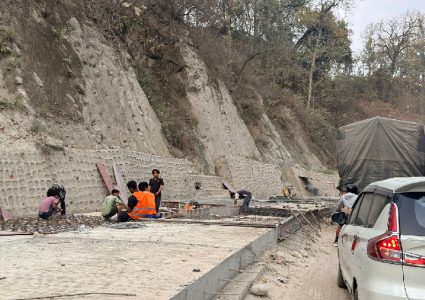 दाउन्ने खण्डको सडक निर्माण अन्तिम चरणमा