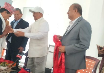 नेकपाका ६ नेता एमालेमा प्रवेश