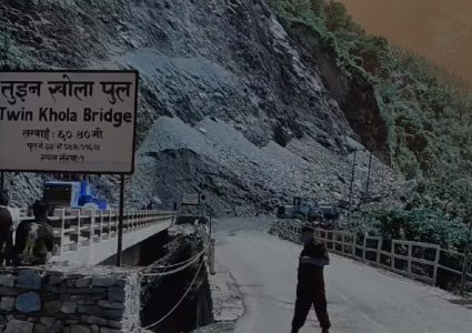 तुइन खोलामा पहिरो रोकथाम सुरु