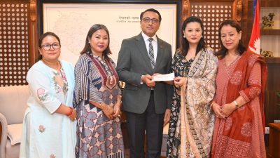 मन्त्र थकालीद्वारा बाढी प्रभावितलाई २१ लाख बढी सहयोग