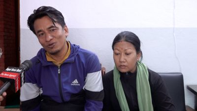 बाढीले उपचार गर्ने पैसा बगाएपछि बदलिएको राजकुमार दम्पत्तीको जिन्दगी
