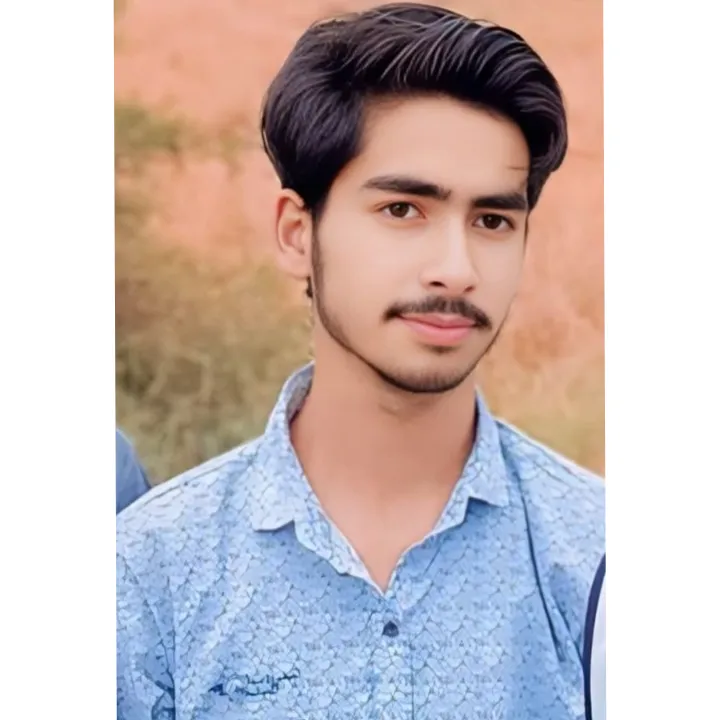 आदर्श ठाकुर🚩