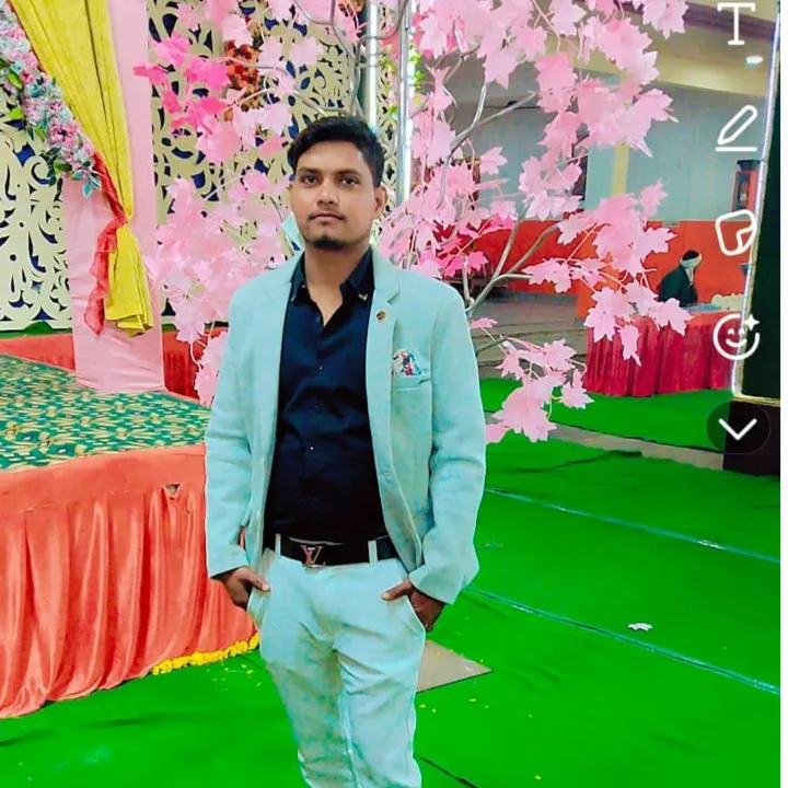 Dinesh 1744