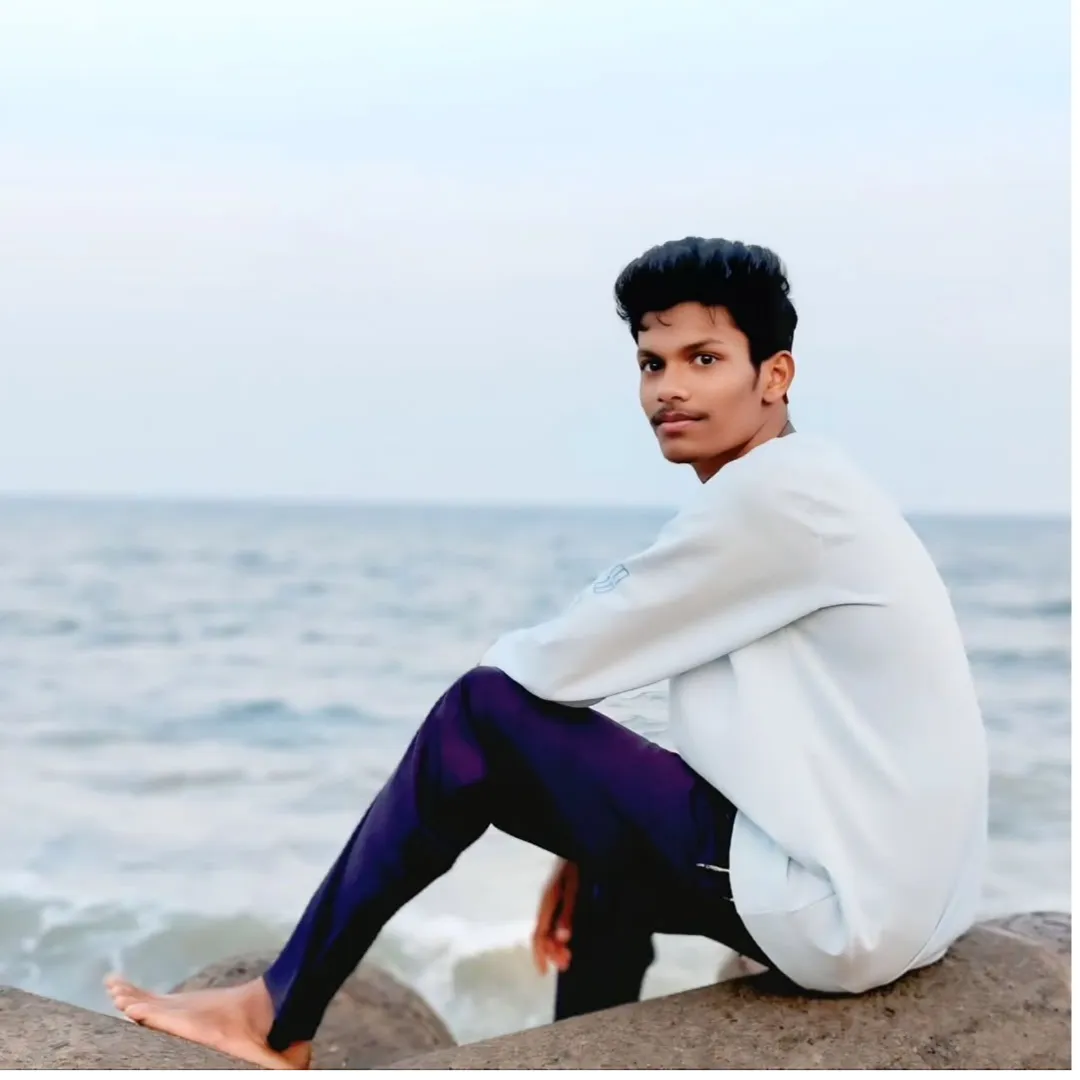 Tamilarasan S