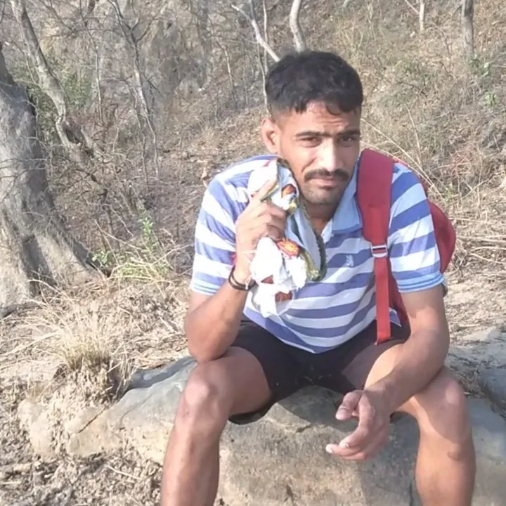 mangesh Singh