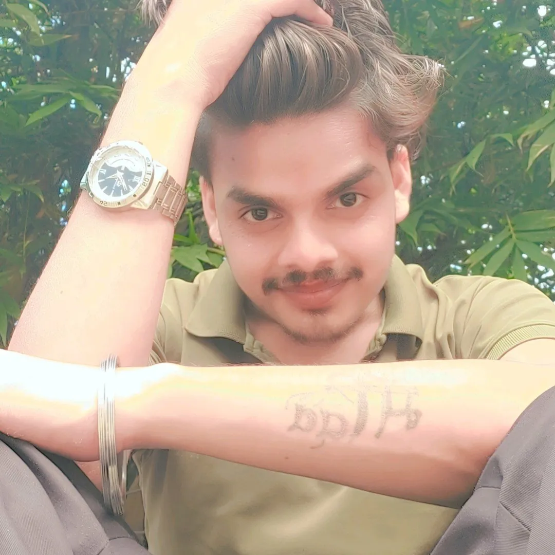 Alon boy