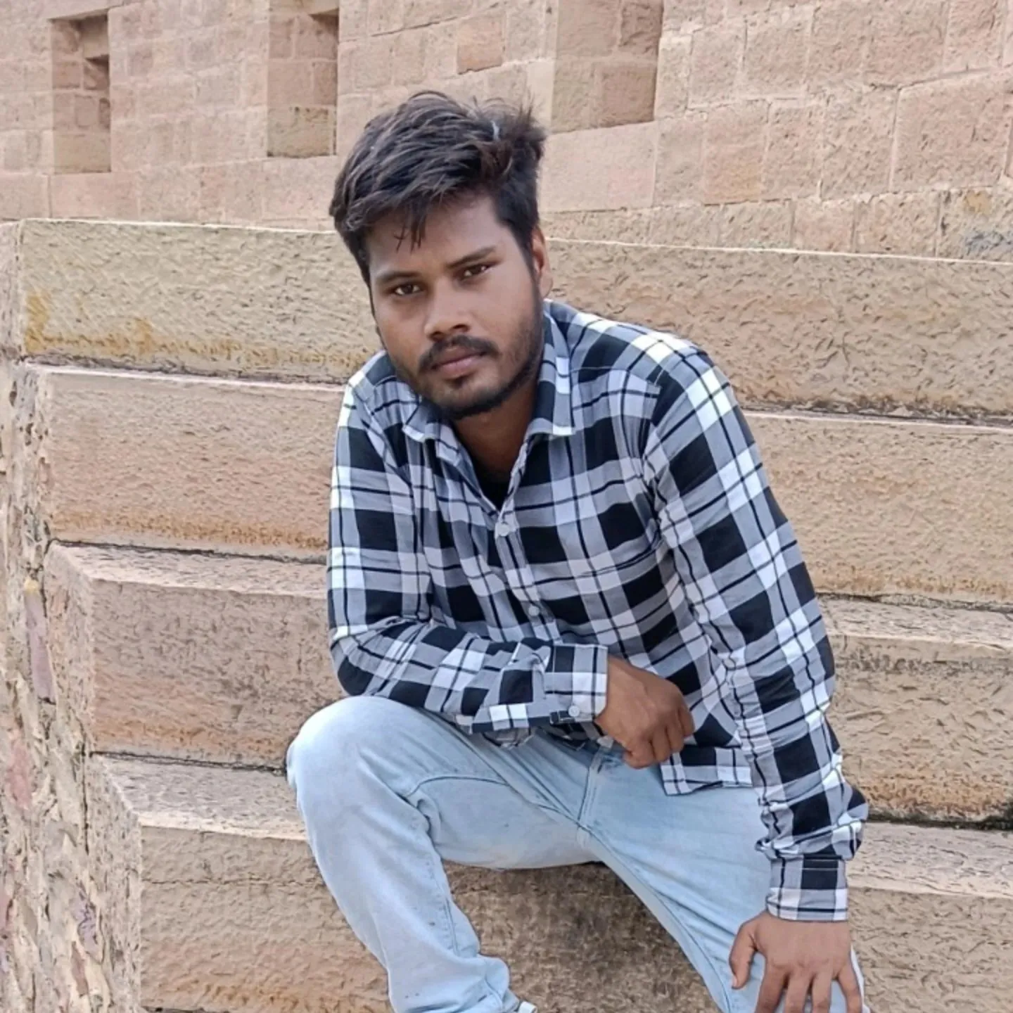 चरनसिंह Anuragi