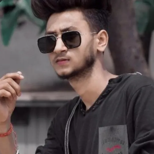 R.one R.one