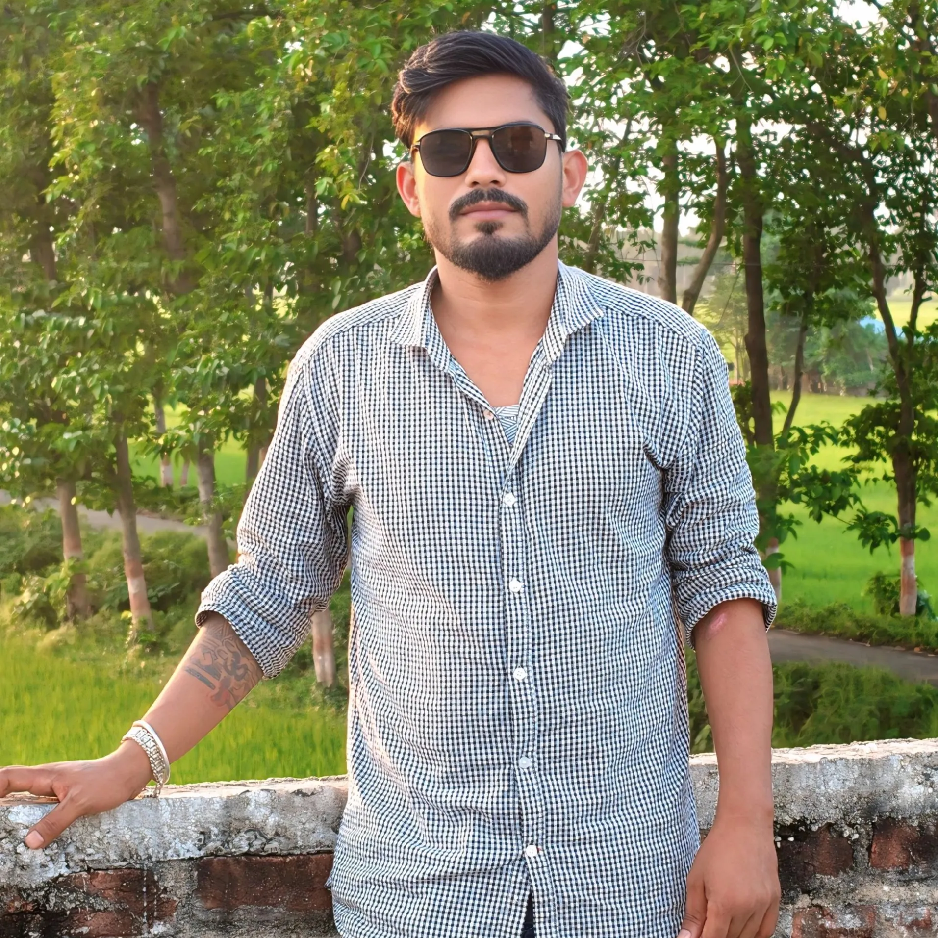 SuMiT SR
