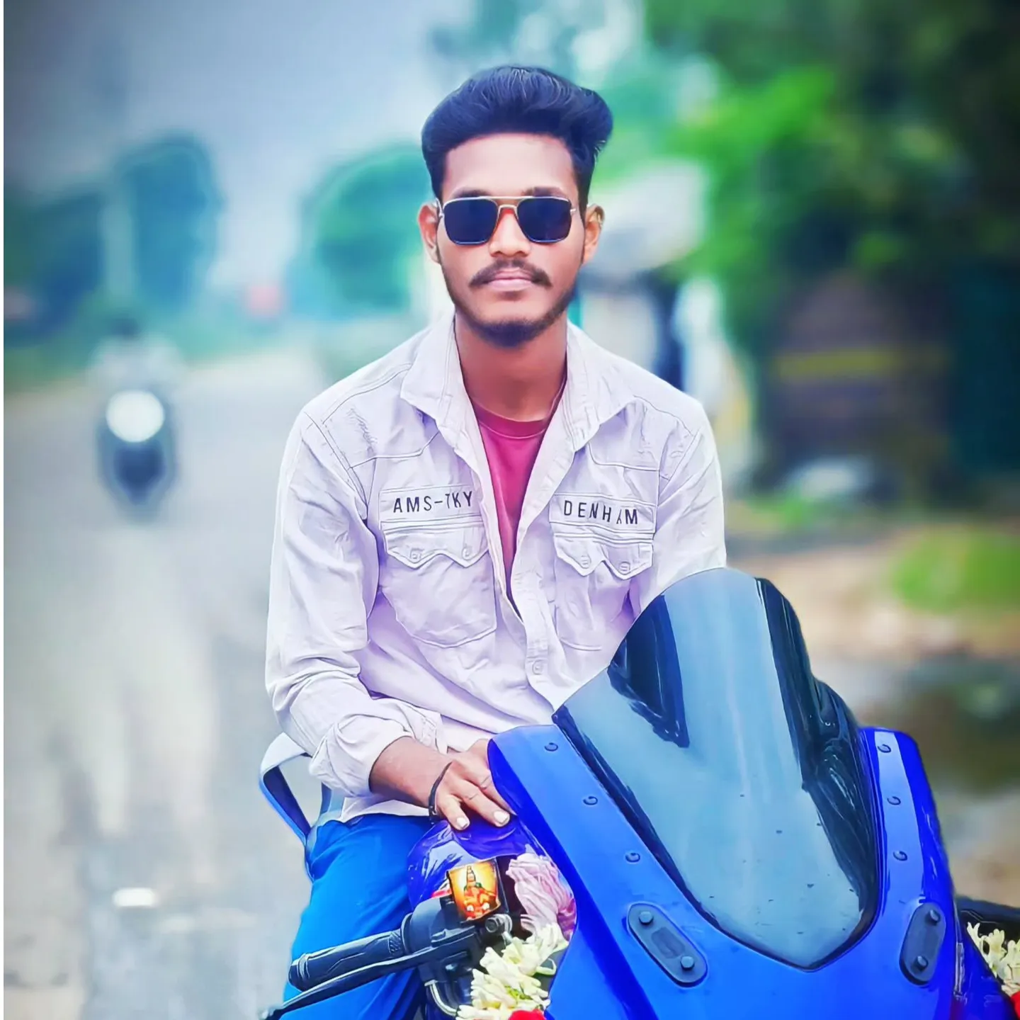 king_is_lover_of_alone king_is_lover_of_alone