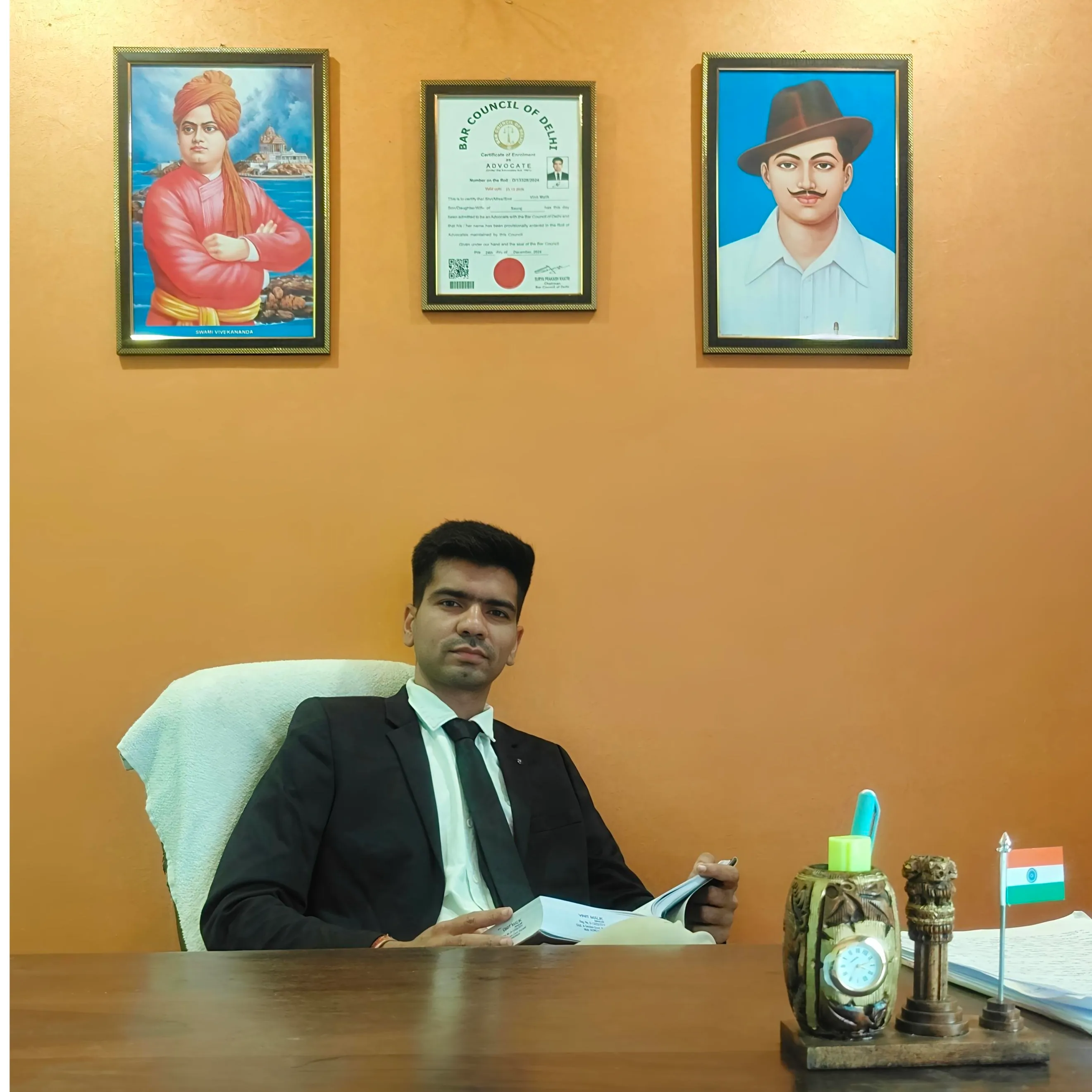 Adv.Vinit Malik