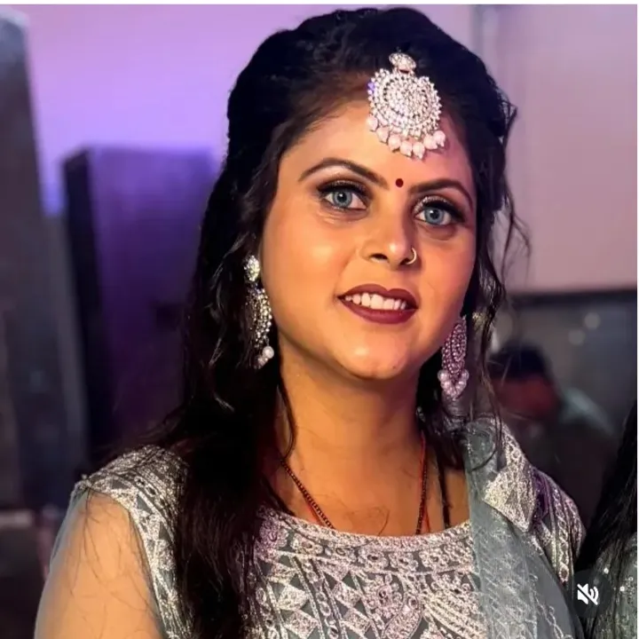 miss_iz__ sisodiya