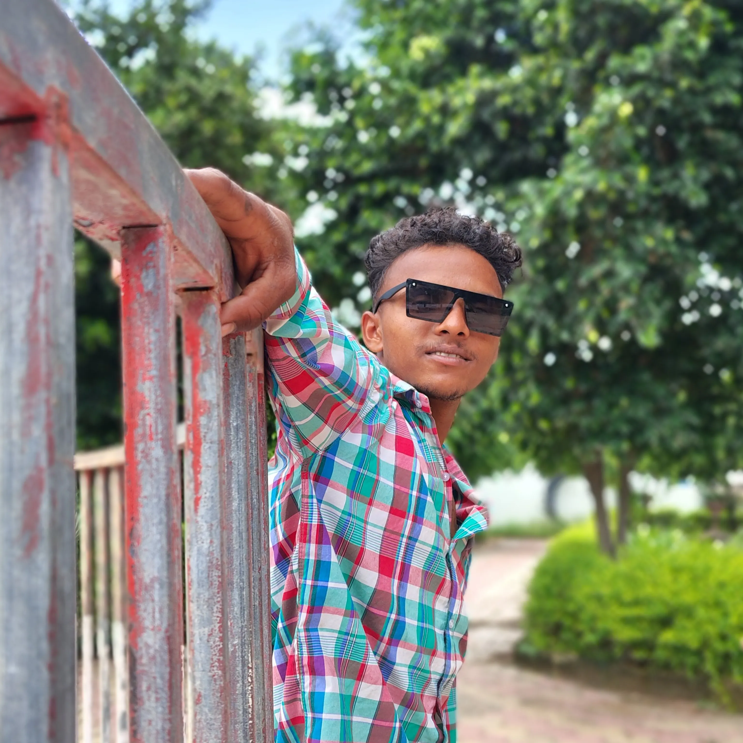 raaj deshval