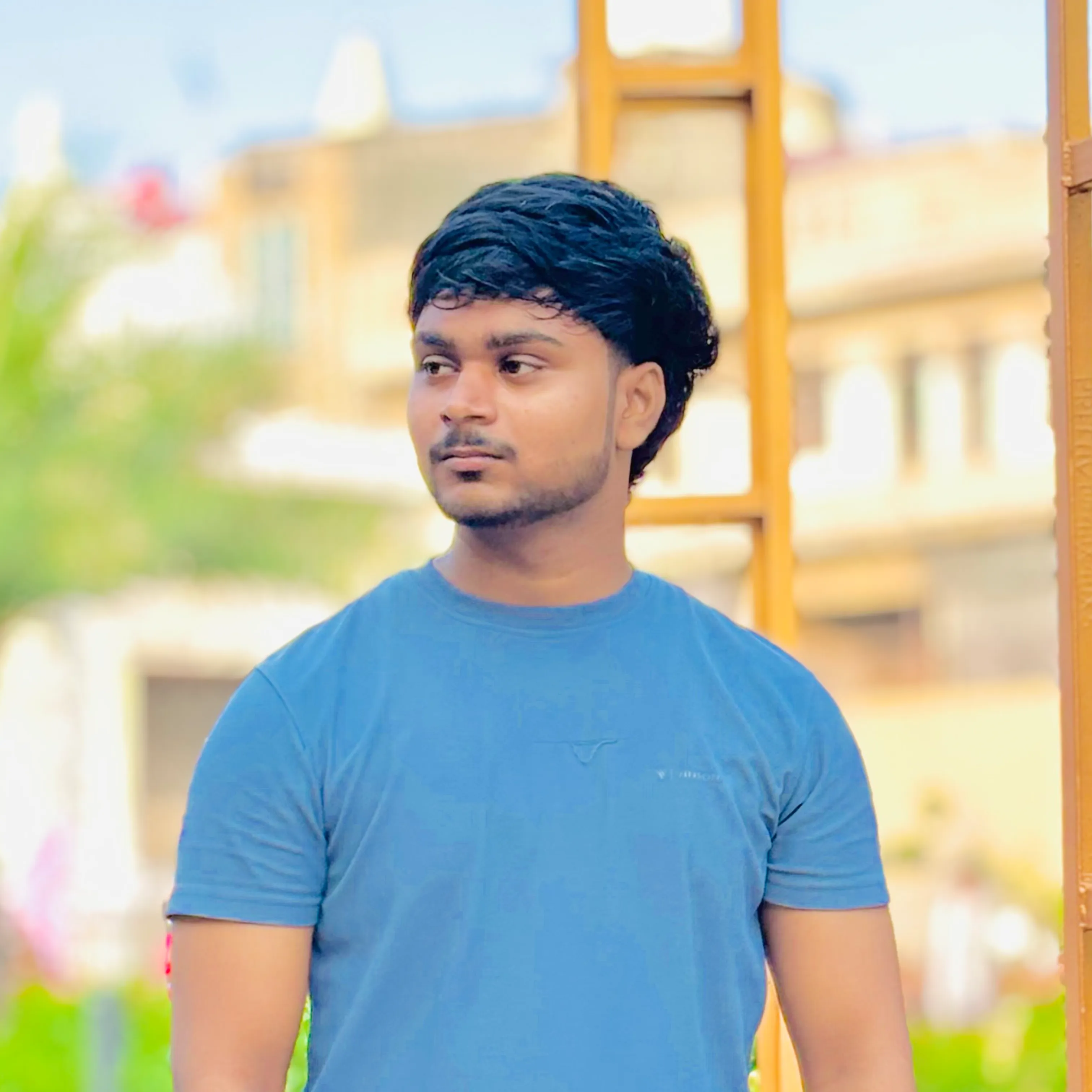 Vineet Yadav😎
