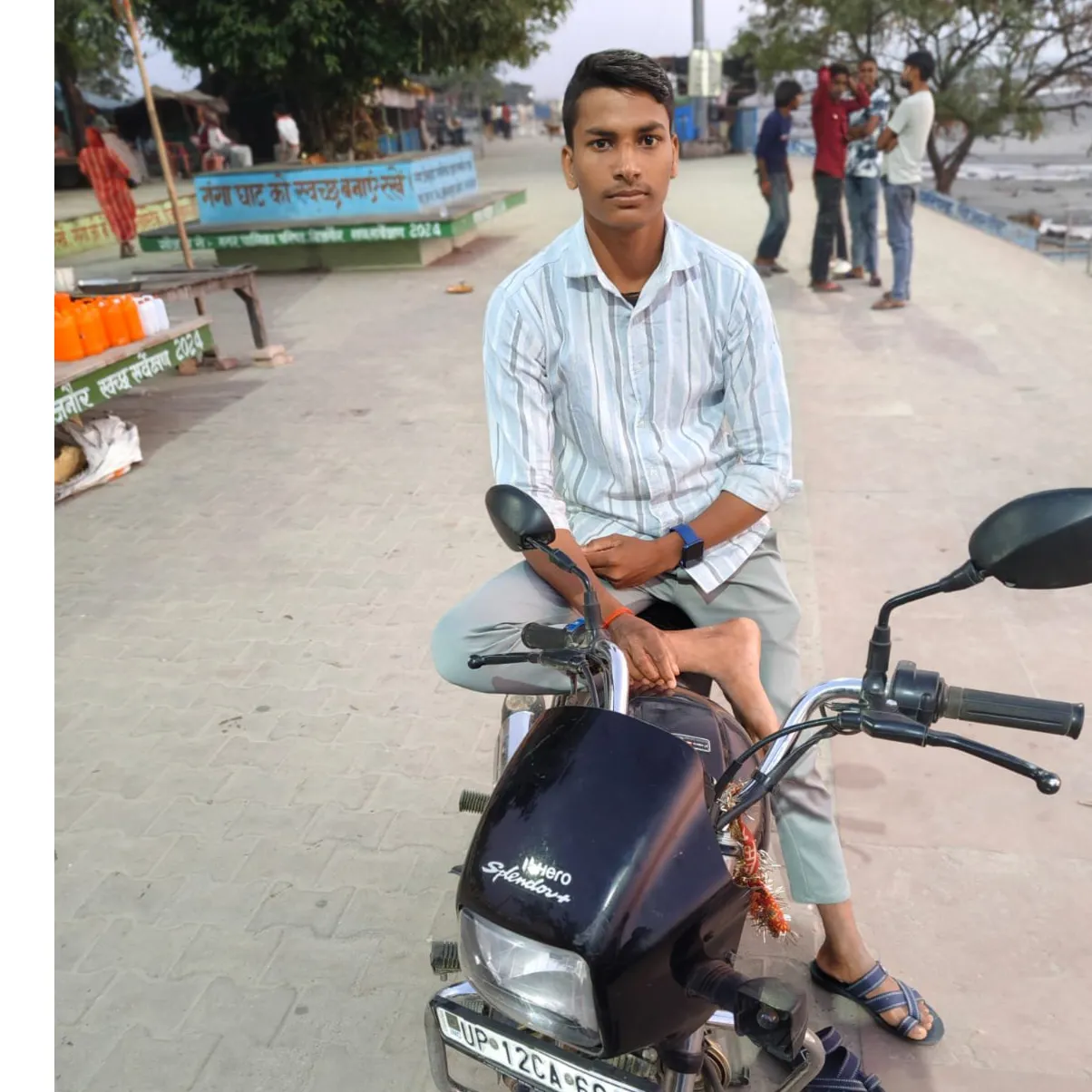 SuMiT ThAkUr