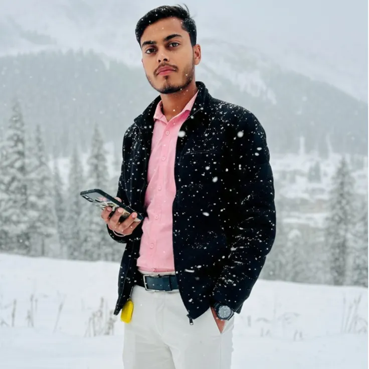 Naseem khan